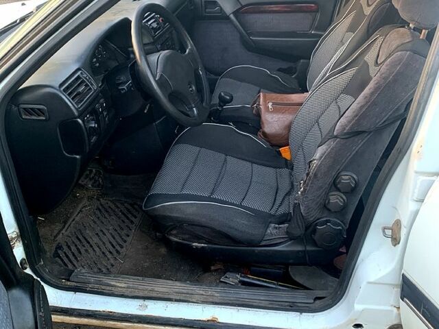 Опель Вектра, объемом двигателя 1.8 л и пробегом 210 тыс. км за 1900 $, фото 3 на Automoto.ua