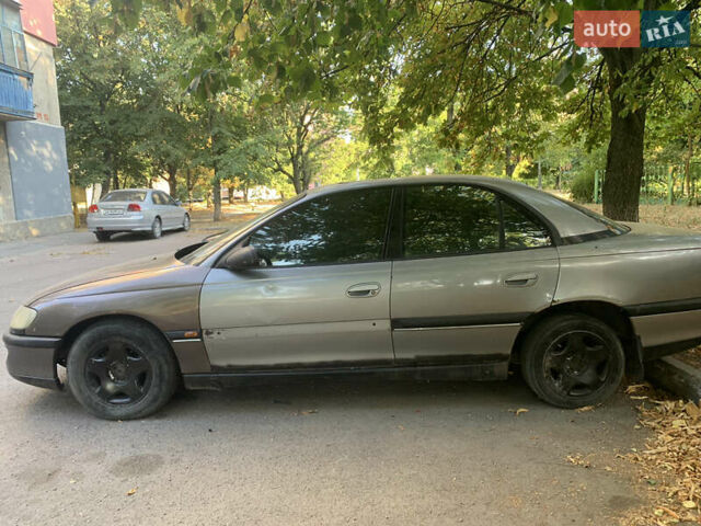 Опель Вектра, объемом двигателя 2.5 л и пробегом 398 тыс. км за 1200 $, фото 3 на Automoto.ua