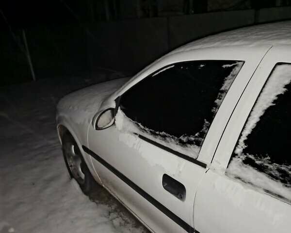 Опель Вектра, объемом двигателя 1.9 л и пробегом 900 тыс. км за 1000 $, фото 14 на Automoto.ua