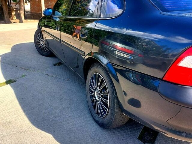 Опель Вектра, объемом двигателя 1.8 л и пробегом 328 тыс. км за 2200 $, фото 1 на Automoto.ua