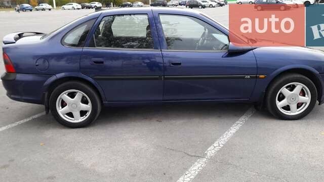 Опель Вектра, объемом двигателя 1.6 л и пробегом 276 тыс. км за 3500 $, фото 5 на Automoto.ua
