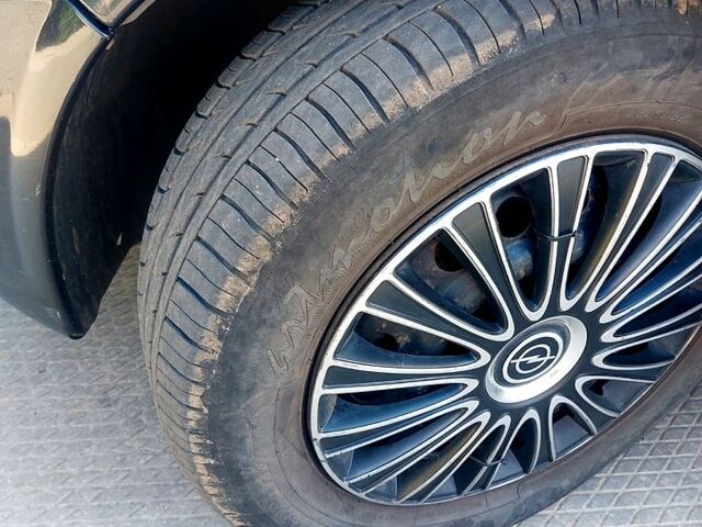 Опель Вектра, объемом двигателя 1.8 л и пробегом 328 тыс. км за 2200 $, фото 5 на Automoto.ua