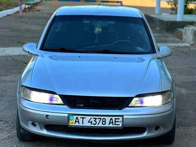 Опель Вектра, объемом двигателя 1.8 л и пробегом 0 тыс. км за 1750 $, фото 2 на Automoto.ua