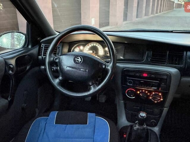 Опель Вектра, объемом двигателя 1.6 л и пробегом 320 тыс. км за 1300 $, фото 9 на Automoto.ua