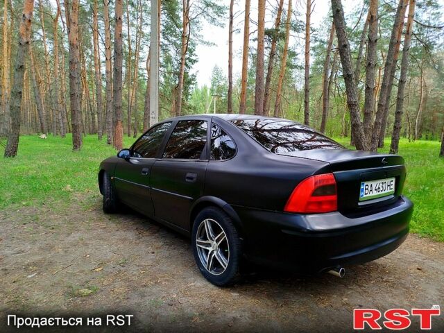 Опель Вектра, объемом двигателя 2 л и пробегом 232 тыс. км за 2599 $, фото 4 на Automoto.ua