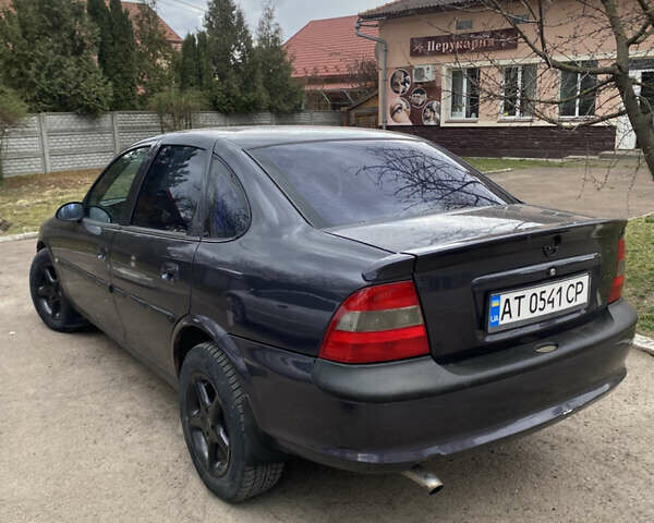 Опель Вектра, об'ємом двигуна 1.8 л та пробігом 297 тис. км за 2200 $, фото 5 на Automoto.ua