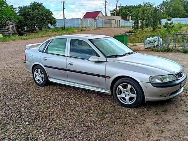 Опель Вектра, об'ємом двигуна 1.6 л та пробігом 303 тис. км за 2300 $, фото 5 на Automoto.ua