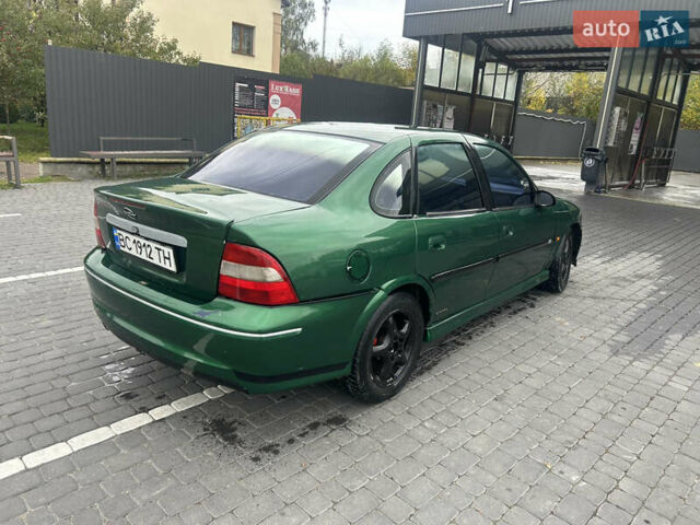 Опель Вектра, объемом двигателя 2 л и пробегом 357 тыс. км за 1750 $, фото 3 на Automoto.ua