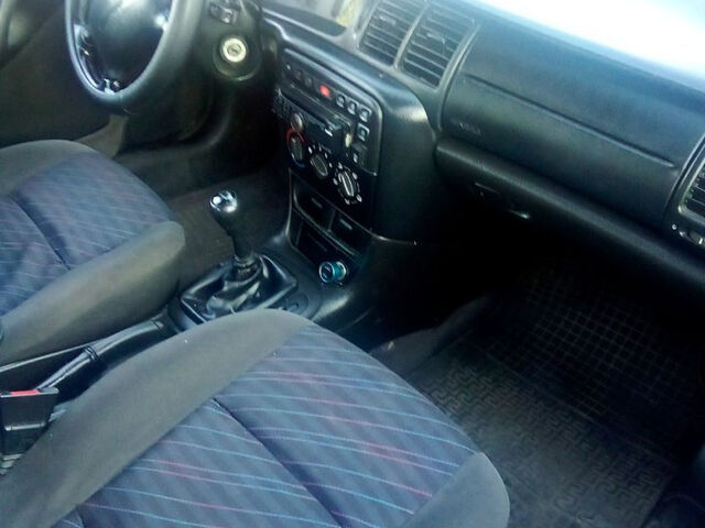 Опель Вектра, объемом двигателя 2 л и пробегом 200 тыс. км за 2150 $, фото 1 на Automoto.ua