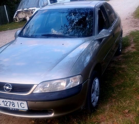 Опель Вектра, об'ємом двигуна 1.6 л та пробігом 320 тис. км за 1500 $, фото 1 на Automoto.ua