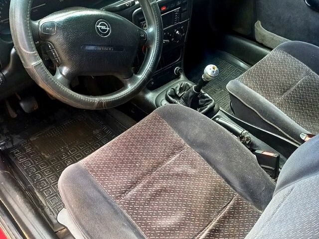 Опель Вектра, объемом двигателя 2 л и пробегом 0 тыс. км за 2400 $, фото 2 на Automoto.ua