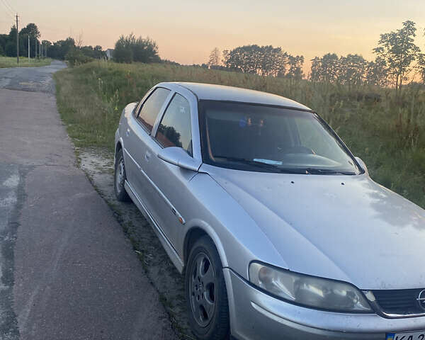 Опель Вектра 1998 в Чуднове на Automoto.ua Опель Вектра, объемом двигателя 0 л и пробегом 200 тыс. км за 2000 $, фото 1 на Automoto.ua