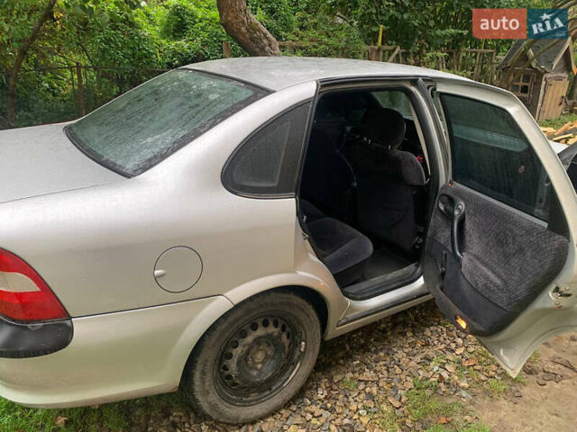 Опель Вектра, об'ємом двигуна 1.6 л та пробігом 299 тис. км за 2200 $, фото 5 на Automoto.ua