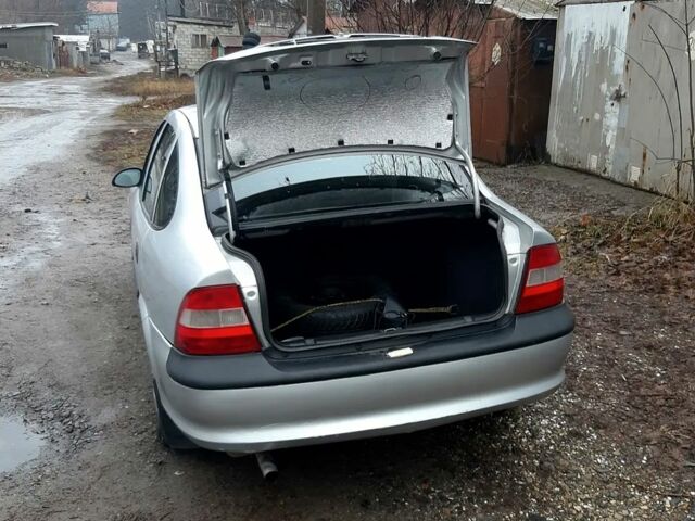 Опель Вектра, об'ємом двигуна 18 л та пробігом 0 тис. км за 2200 $, фото 4 на Automoto.ua