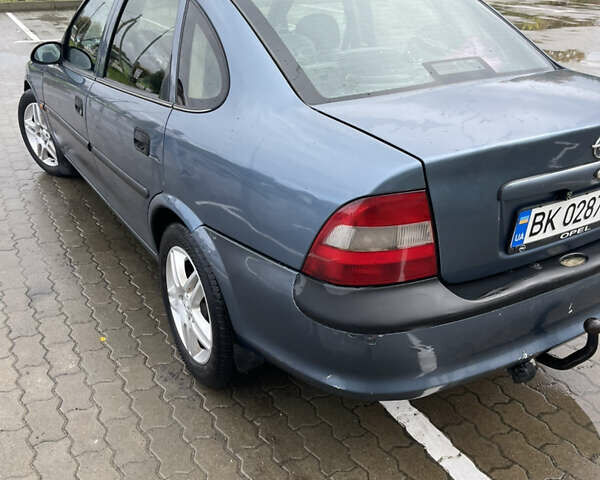 Опель Вектра, объемом двигателя 1.6 л и пробегом 315 тыс. км за 1900 $, фото 16 на Automoto.ua