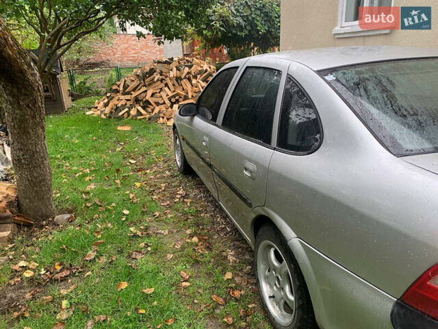 Опель Вектра, об'ємом двигуна 1.6 л та пробігом 299 тис. км за 2200 $, фото 2 на Automoto.ua