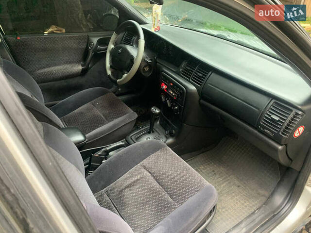 Опель Вектра, об'ємом двигуна 1.6 л та пробігом 299 тис. км за 2200 $, фото 4 на Automoto.ua