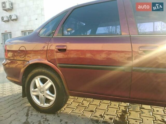 Опель Вектра, объемом двигателя 2 л и пробегом 337 тыс. км за 3500 $, фото 4 на Automoto.ua