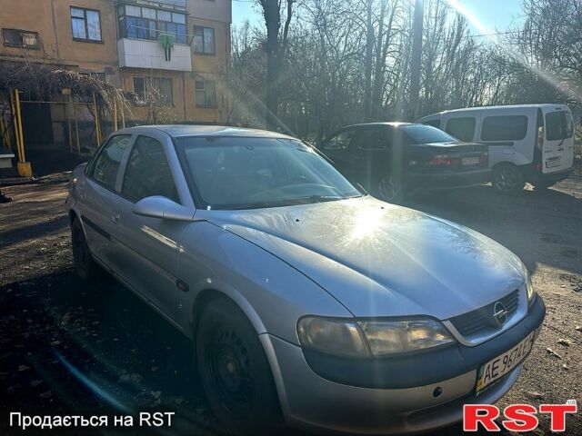 Опель Вектра, объемом двигателя 20 л и пробегом 298 тыс. км за 2200 $, фото 4 на Automoto.ua