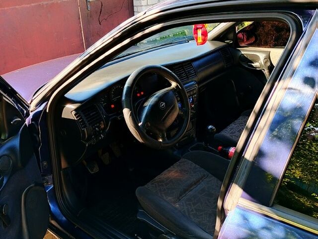 Опель Вектра, объемом двигателя 1.8 л и пробегом 0 тыс. км за 2500 $, фото 3 на Automoto.ua