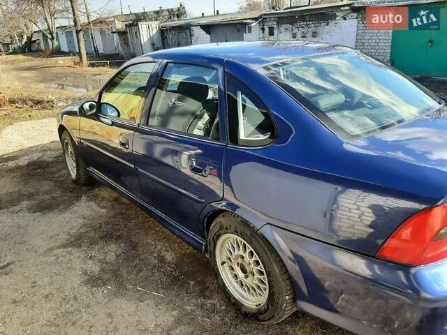 Опель Вектра, объемом двигателя 2 л и пробегом 273 тыс. км за 4200 $, фото 3 на Automoto.ua