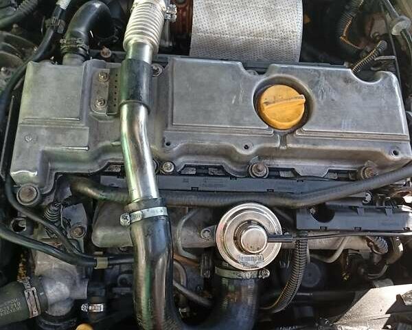 Опель Вектра, об'ємом двигуна 2 л та пробігом 360 тис. км за 1850 $, фото 4 на Automoto.ua