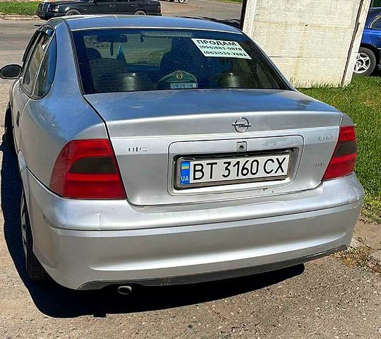 Опель Вектра, объемом двигателя 1.6 л и пробегом 400 тыс. км за 2500 $, фото 4 на Automoto.ua