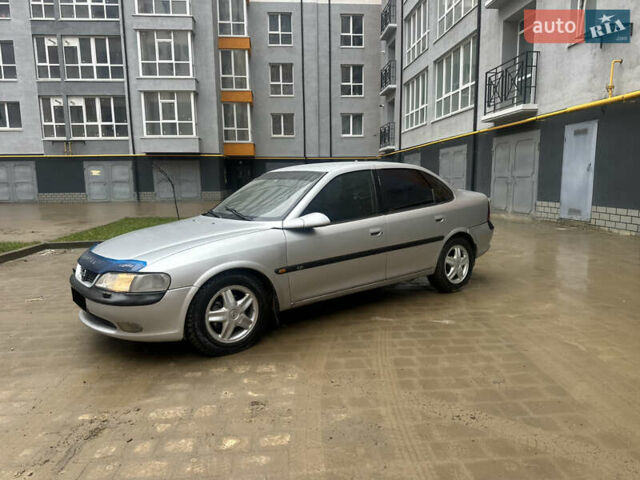 Опель Вектра, объемом двигателя 1.8 л и пробегом 241 тыс. км за 2499 $, фото 8 на Automoto.ua