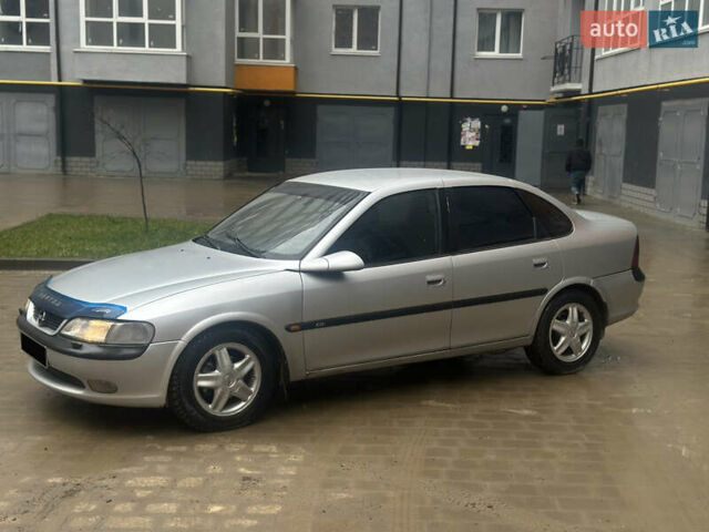 Опель Вектра, объемом двигателя 1.8 л и пробегом 241 тыс. км за 2499 $, фото 1 на Automoto.ua
