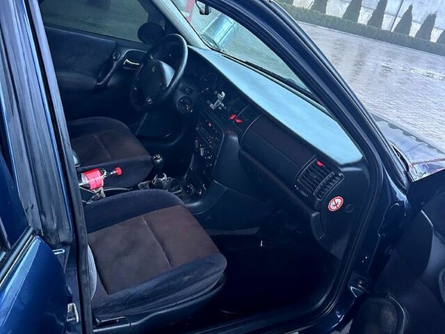 Опель Вектра, объемом двигателя 1.8 л и пробегом 0 тыс. км за 2750 $, фото 4 на Automoto.ua