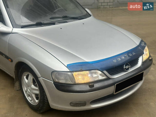 Опель Вектра, объемом двигателя 1.8 л и пробегом 241 тыс. км за 2499 $, фото 3 на Automoto.ua