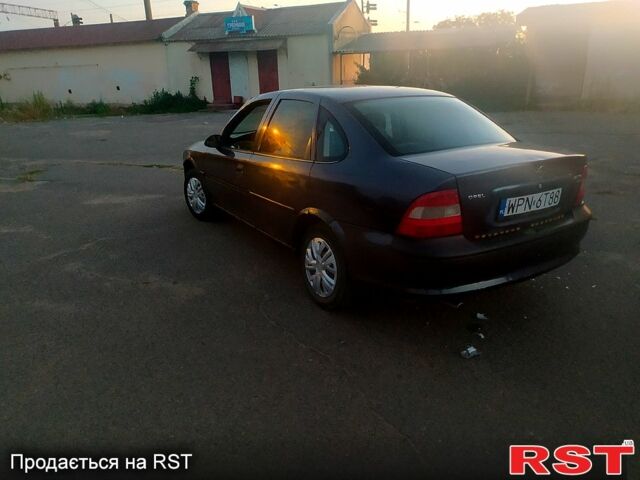 Опель Вектра, объемом двигателя 1.6 л и пробегом 177 тыс. км за 650 $, фото 1 на Automoto.ua