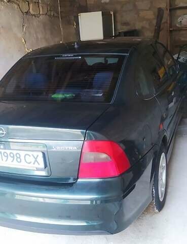 Опель Вектра, объемом двигателя 0 л и пробегом 202 тыс. км за 2800 $, фото 2 на Automoto.ua