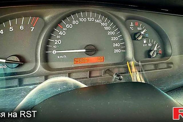 Опель Вектра, объемом двигателя 26 л и пробегом 298 тыс. км за 4888 $, фото 11 на Automoto.ua