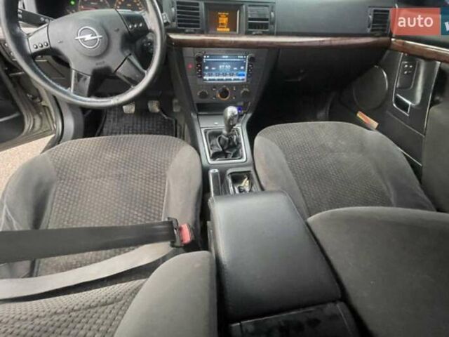 Опель Вектра, объемом двигателя 2.02 л и пробегом 330 тыс. км за 2550 $, фото 5 на Automoto.ua