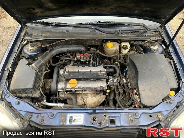 Опель Вектра, объемом двигателя 1.6 л и пробегом 370 тыс. км за 2950 $, фото 11 на Automoto.ua