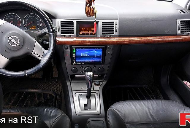 Опель Вектра, объемом двигателя 3.2 л и пробегом 290 тыс. км за 4499 $, фото 7 на Automoto.ua