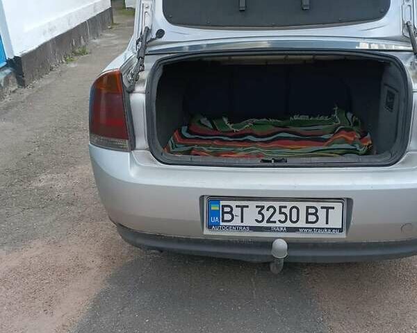 Опель Вектра, об'ємом двигуна 2.2 л та пробігом 370 тис. км за 4600 $, фото 1 на Automoto.ua