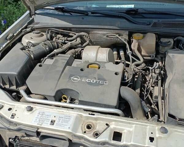 Опель Вектра, об'ємом двигуна 2.2 л та пробігом 370 тис. км за 4600 $, фото 4 на Automoto.ua