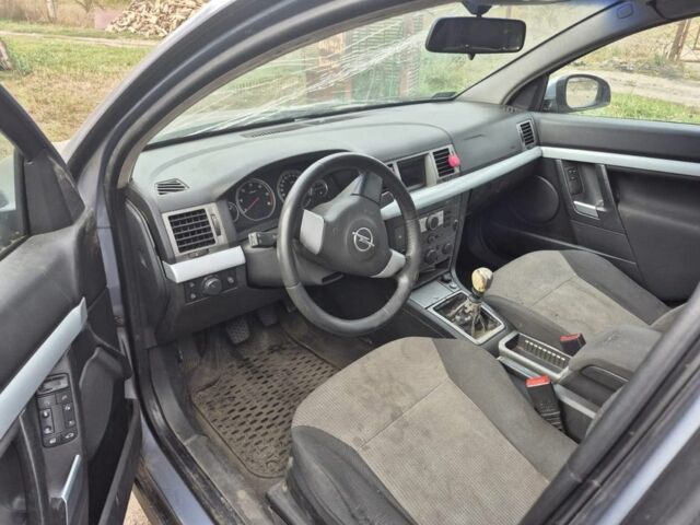 Опель Вектра, объемом двигателя 1.9 л и пробегом 200 тыс. км за 1000 $, фото 1 на Automoto.ua