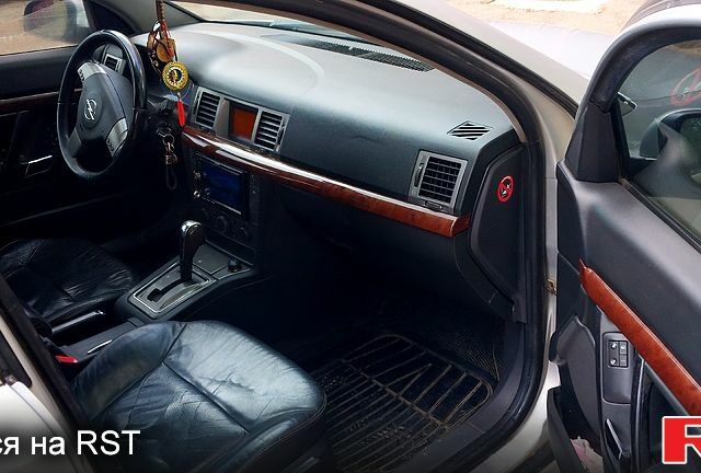 Опель Вектра, объемом двигателя 3.2 л и пробегом 290 тыс. км за 4499 $, фото 8 на Automoto.ua
