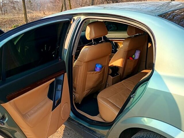 Опель Вектра, объемом двигателя 20 л и пробегом 300 тыс. км за 5000 $, фото 5 на Automoto.ua