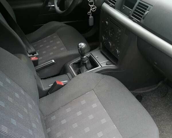 Опель Вектра, объемом двигателя 2 л и пробегом 260 тыс. км за 3900 $, фото 5 на Automoto.ua