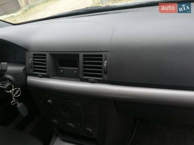Опель Вектра, объемом двигателя 2 л и пробегом 260 тыс. км за 3900 $, фото 4 на Automoto.ua