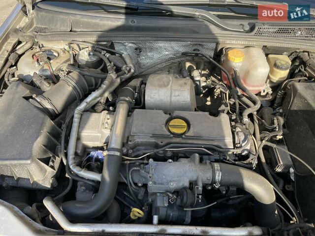 Опель Вектра, об'ємом двигуна 2.2 л та пробігом 380 тис. км за 4200 $, фото 10 на Automoto.ua