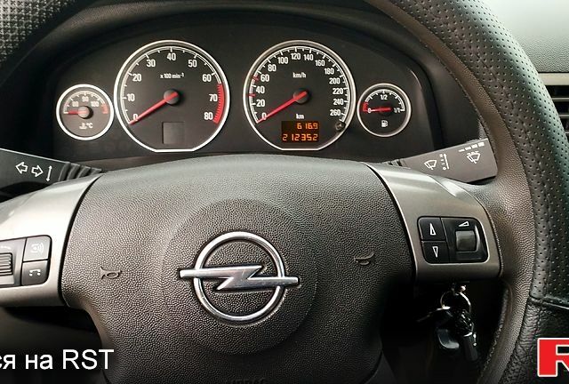Опель Вектра, объемом двигателя 1.8 л и пробегом 214 тыс. км за 3500 $, фото 9 на Automoto.ua