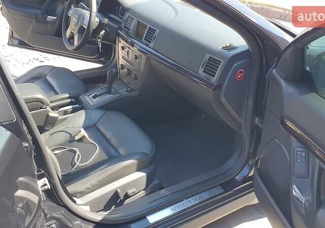 Опель Вектра, объемом двигателя 2.2 л и пробегом 360 тыс. км за 5000 $, фото 6 на Automoto.ua