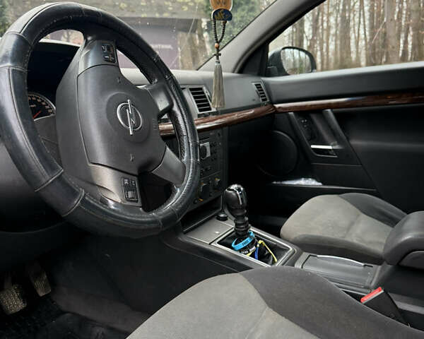 Опель Вектра, об'ємом двигуна 2.2 л та пробігом 331 тис. км за 3700 $, фото 7 на Automoto.ua