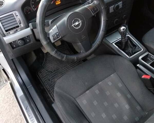 Опель Вектра, объемом двигателя 2.2 л и пробегом 210 тыс. км за 5000 $, фото 16 на Automoto.ua