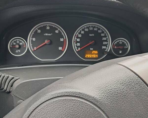 Опель Вектра, объемом двигателя 1.9 л и пробегом 300 тыс. км за 5800 $, фото 2 на Automoto.ua